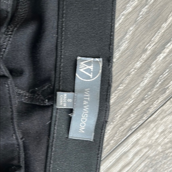 Women's Black Jeans - Picture 3 of 8